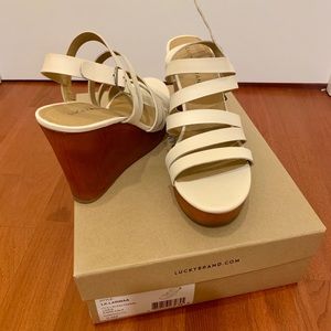 Lucky Brand Wedge Cream Linen Sandals